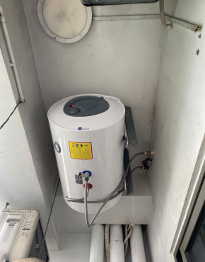 Máy tắm nước nóng