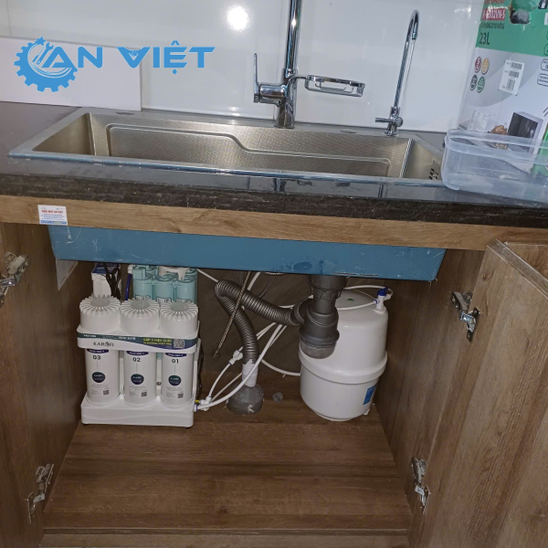 Máy lọc nước RO Karofi KAQ-U50K